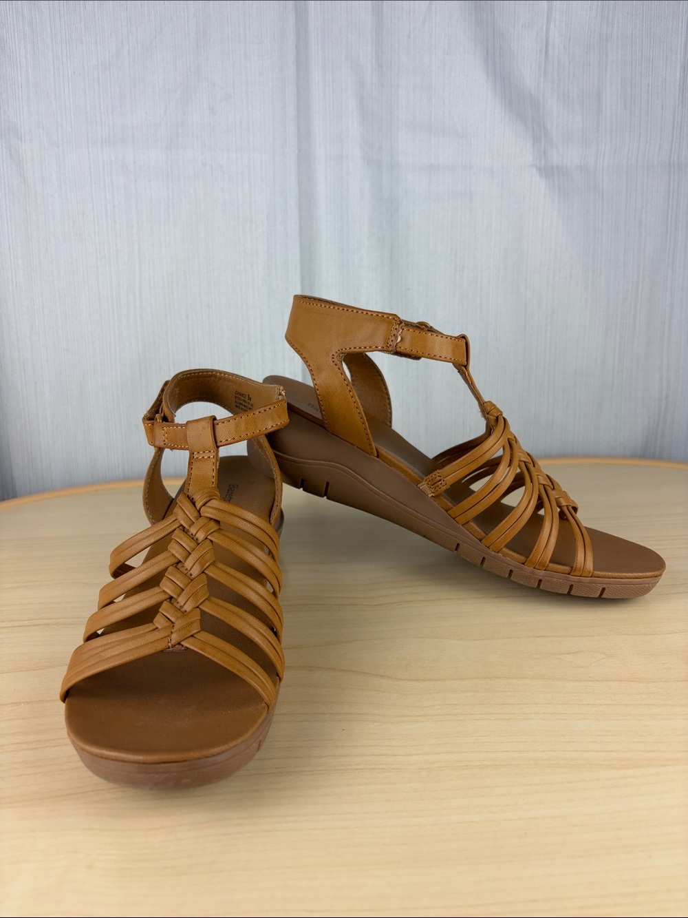 Baretraps Chance Wedge Sandals Tan Cognac Strappy Gladiator Size 9